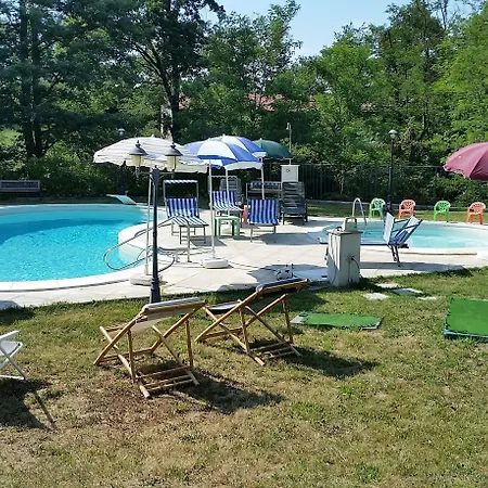 Bed & Breakfast Cascina Rosa Camilla 4*