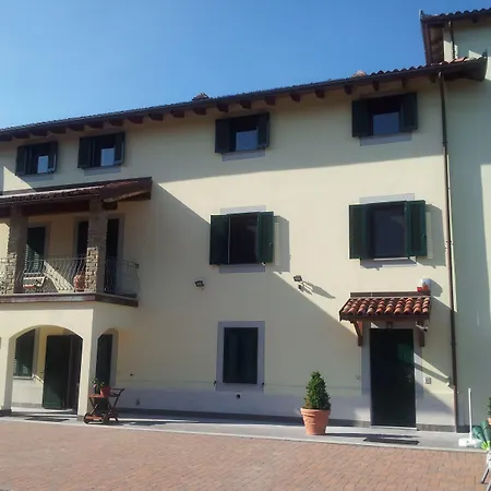 Cascina Rosa Camilla Bed and Breakfast 4*