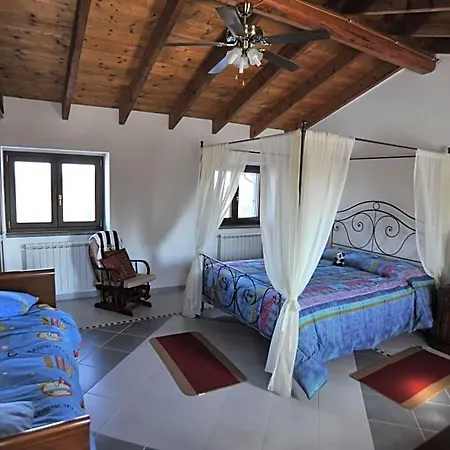 Cascina Rosa Camilla Frühstückspension Carpeneto