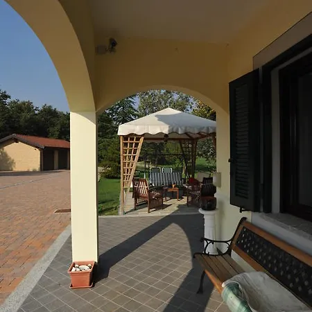 Bed & Breakfast Cascina Rosa Camilla Carpeneto