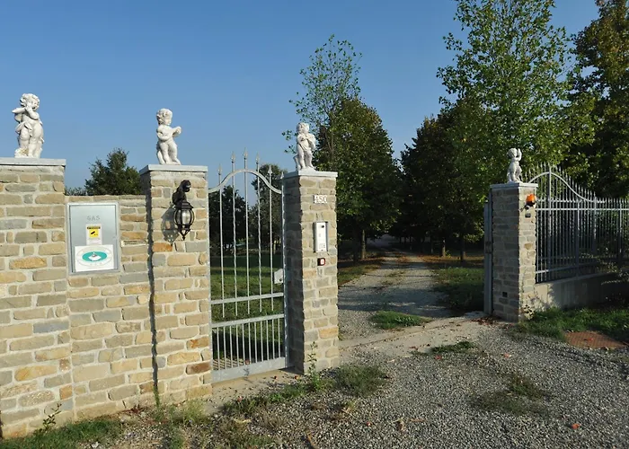 Bed and Breakfast Cascina Rosa Camilla Carpeneto